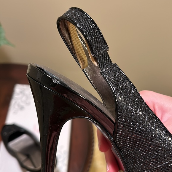 Lulu Townsend Heels - Picture 6 of 7